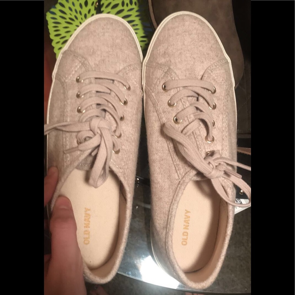 Size 10 old navy sneakers